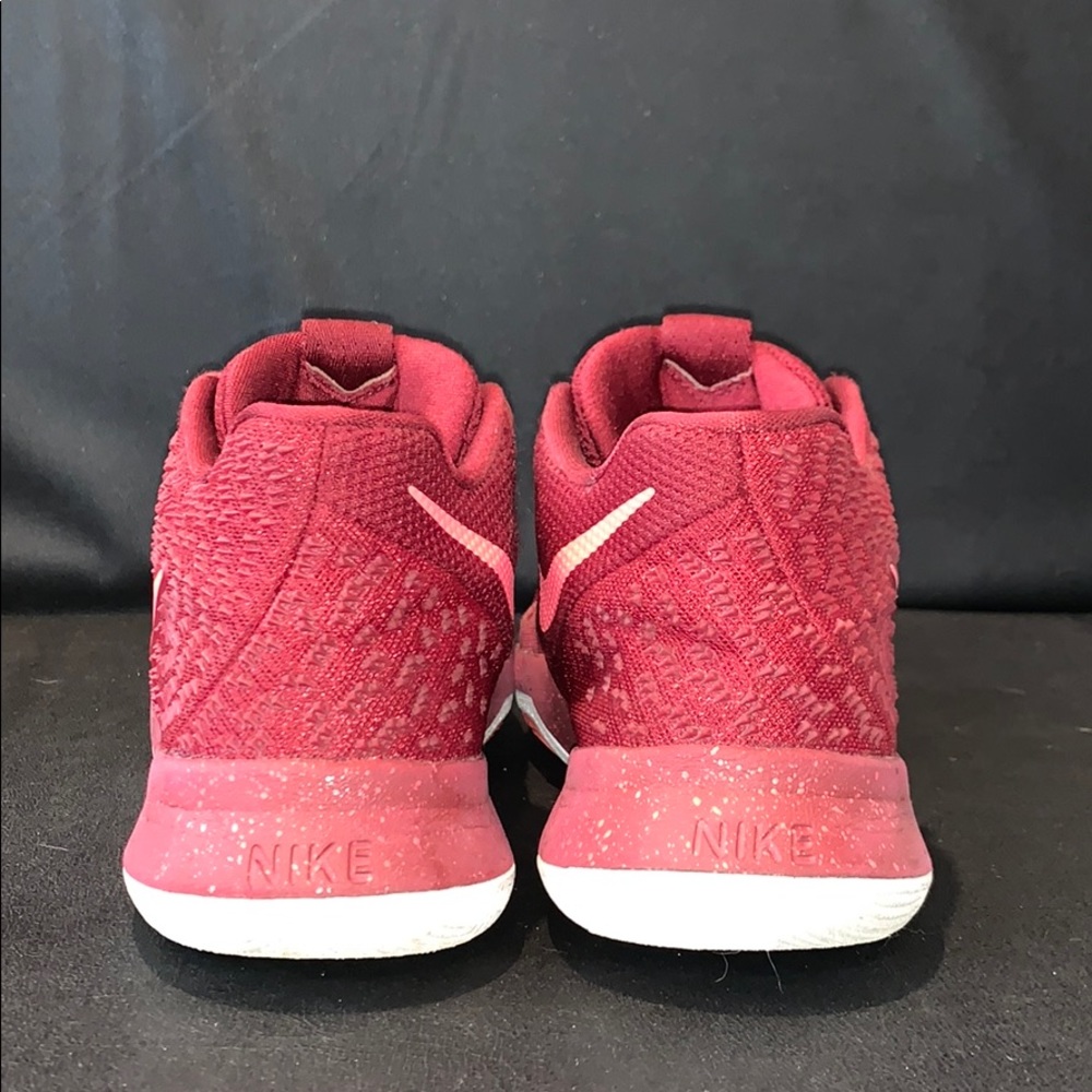 Nike Kyrie 5 Burgundy Kids - Picture 4 of 5